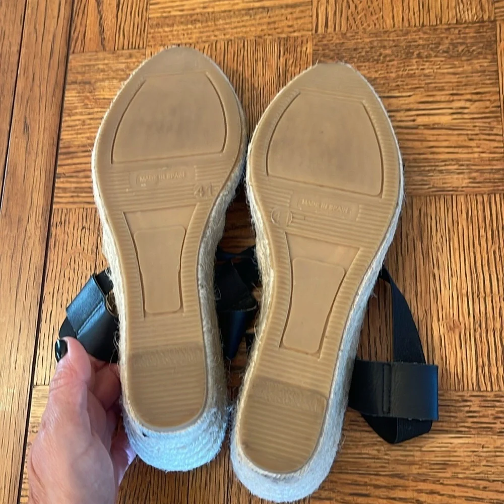 MAYPOL MADE IN SPAIN Black and Gold CHAIN espadrille sandal 9.5